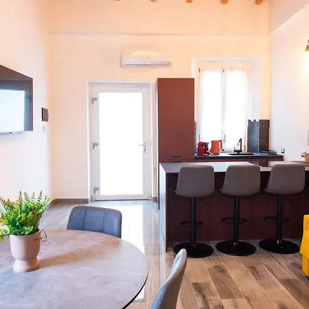 - 3 Min Walk From - New Flat For 6 Guests Appartement *